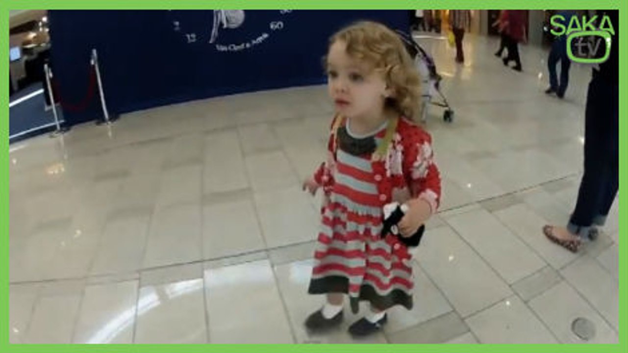 İlk Defa Ezan Sesi Duyan Çocuk