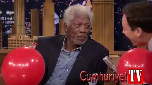Morgan Freeman helyum gazı çekerse...