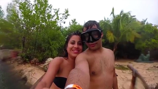 En plein selfie, un éclair tombe à quelques mètres d’eux