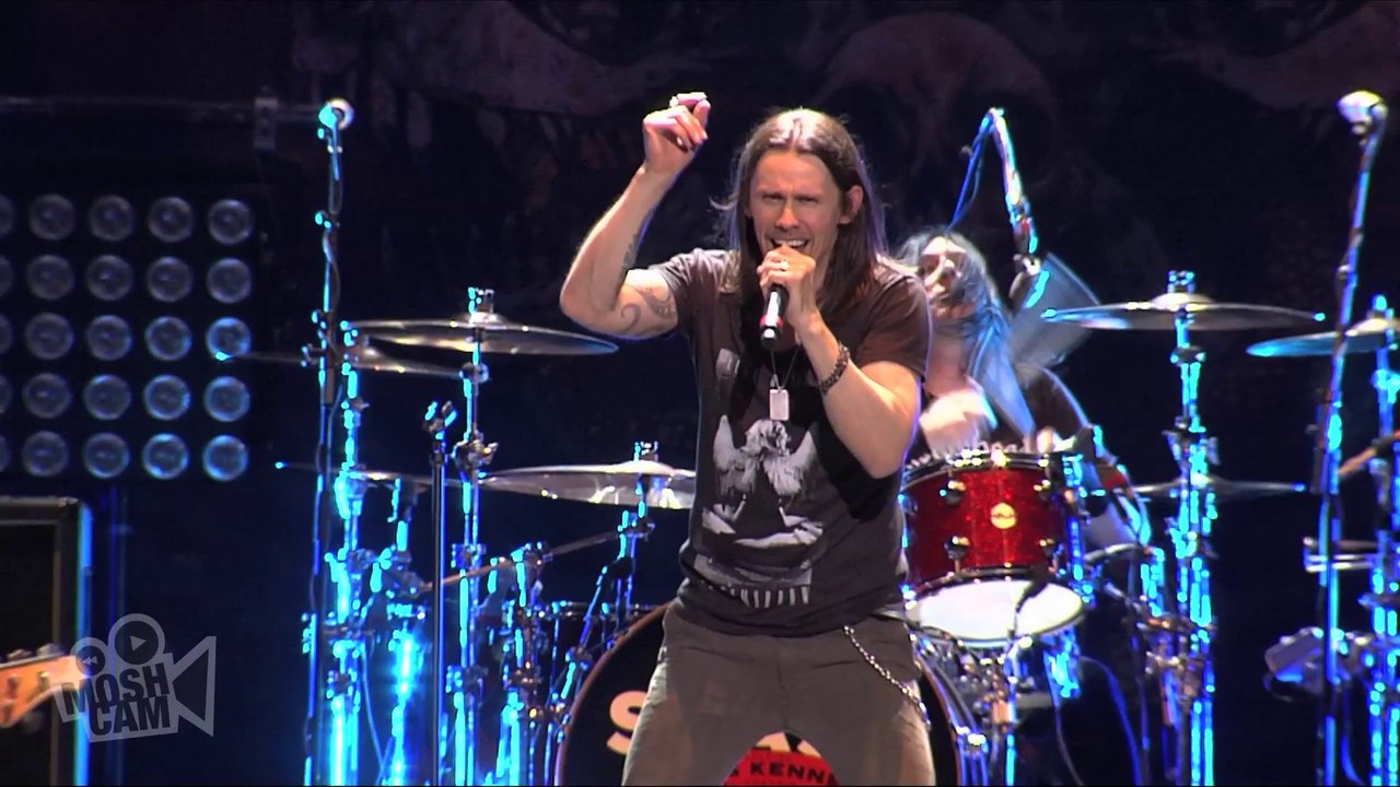 Slash ft. Myles Kennedy The Conspirators - No More Heroes (Live In Sydney 2012)