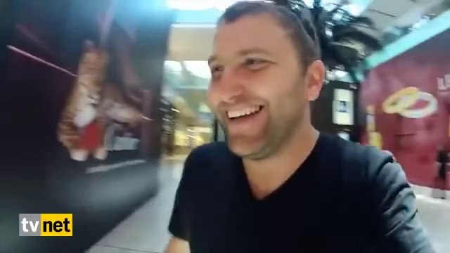 Video Of This Small Girl’s Reaction To Azaan Goes Viral