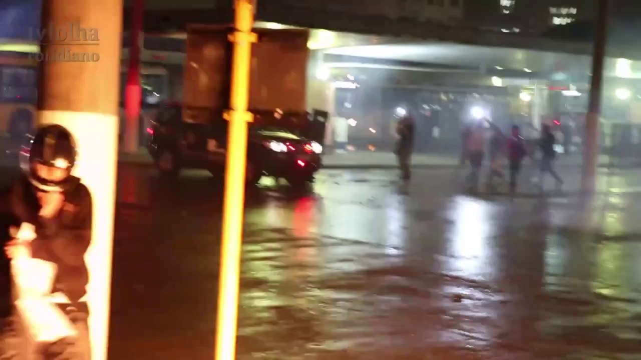 "Jamais achei que ele fosse atirar", afirma repórter atingida em protesto