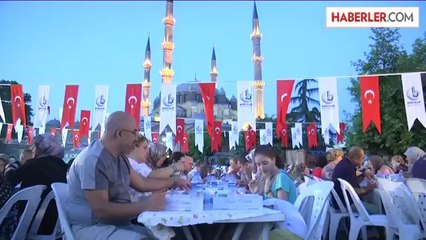 Selimiye Camii'nin Bahçesinde İftar