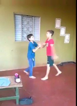 Une dispute se termine tres mal ! a voir