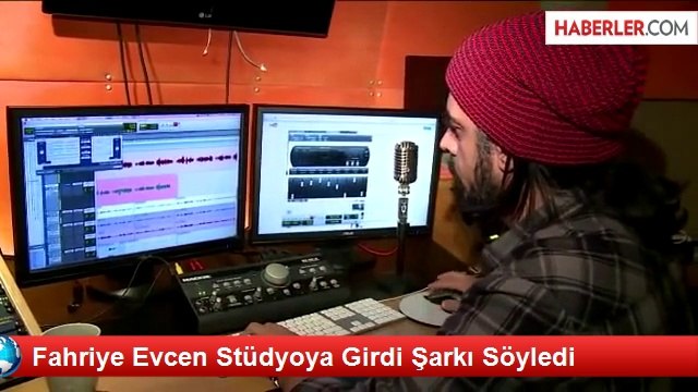 Fahriye Evcen Stüdyoya Girdi Şarkı Söyledi güzel sesiyle büyüledi
