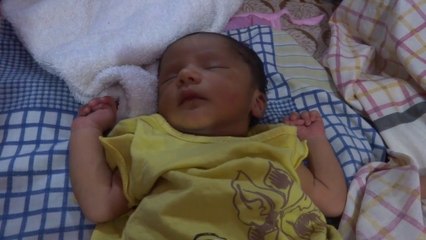 1 DAY OLD BABY CRYING WHILE SLEEPING