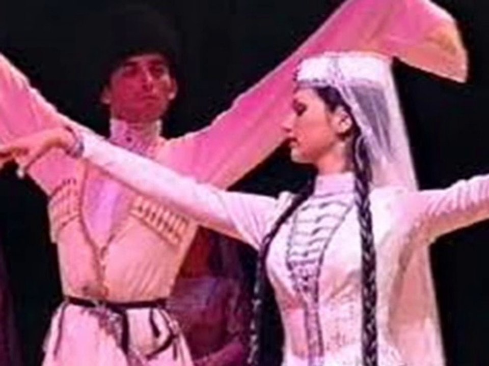 YILDIZ DEMİRKOL SAVAŞ-yıldızlıtürküler-ÜZÜNDE KARADIR HALIN