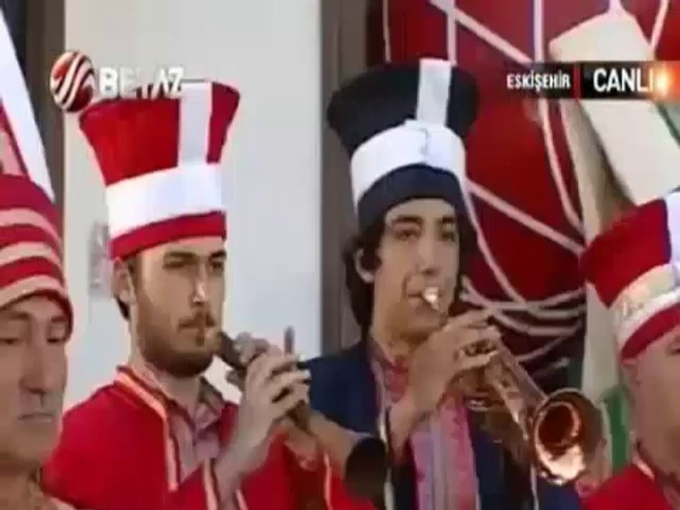 Canlı Yayında Metalci Selamı Çakan Mehteran