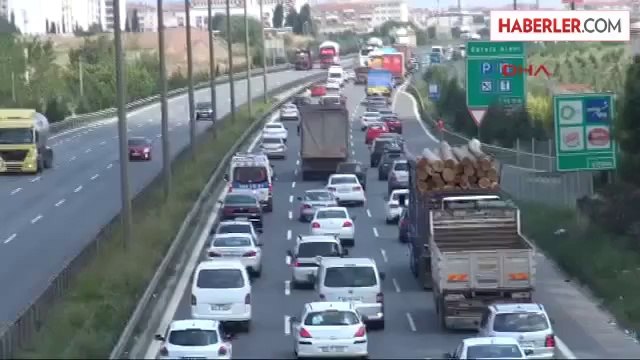 Bayram Trafiğinde Dinlenme Tesisleri Dolup Taştı