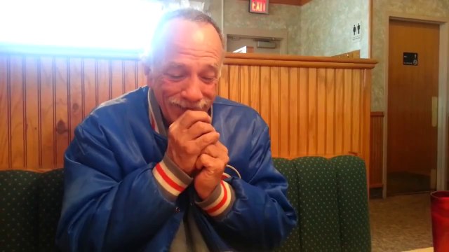 Dede Olacağını Öğrenen Adamın Gülümseten Tepkisi