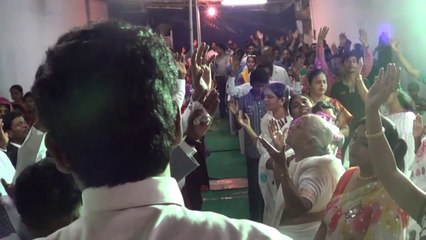 Worship with Pastor William Cary at Aenon Church on Graduation day. Daddy Song