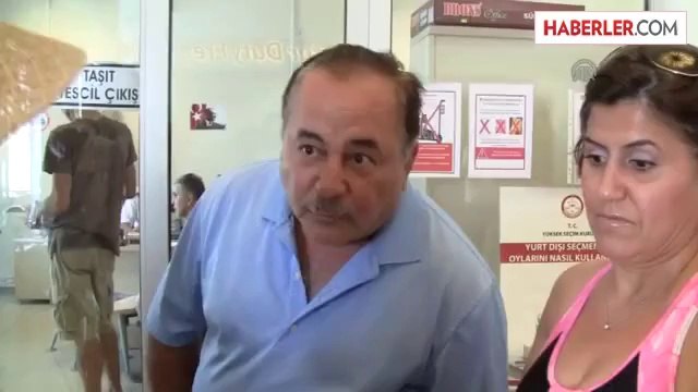 Ayvalık Deniz Hudut Kapısı'nda oy verme işlemi -