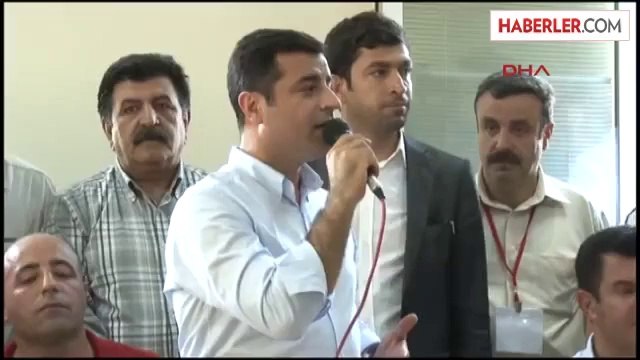 Cumhurbaşkanı Adayı Selahattin Demirtaş İzmir'de Konuştu