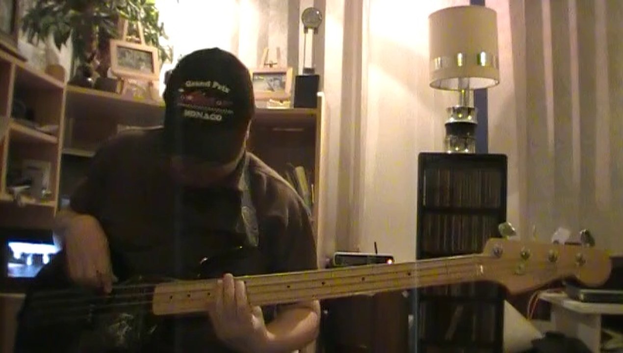 Mas que nada Al Jarreau Samba Bass cover Bob Roha
