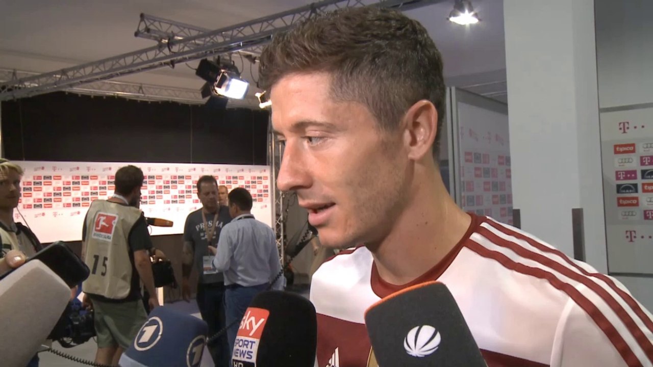 Telekom Cup: Lewy-Traumtor: 'Musste einfach chippen'