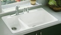 Top rated kitchen sink made of stainless steel