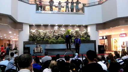 Renksanat Jonglör Gösterisi