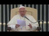 Caserta - I fedeli attendono Papa Francesco (26.07.14)