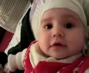 IS CHOTAY BACHAY KO DEKHAIN KALMA PARTAY HUWAY AMAZING.