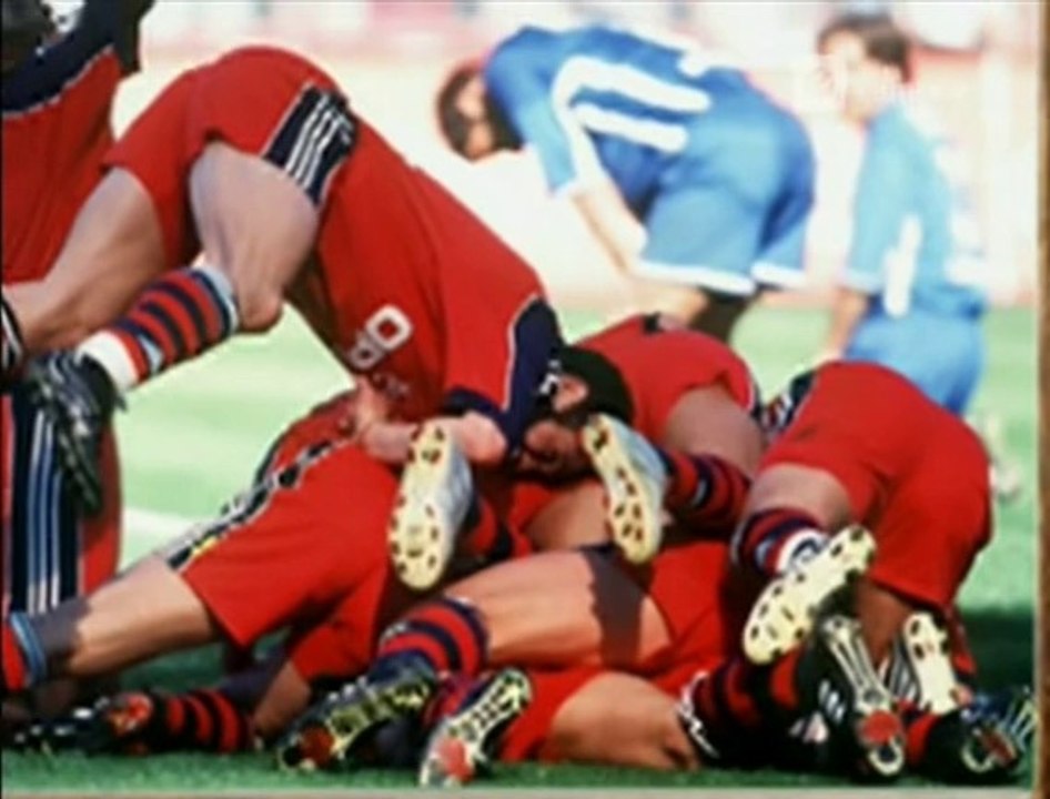 Die Harald Schmidt Show - 0922 - 2001-05-15 - Oliver Geissen, Fünf tollende Männer und ein Betender