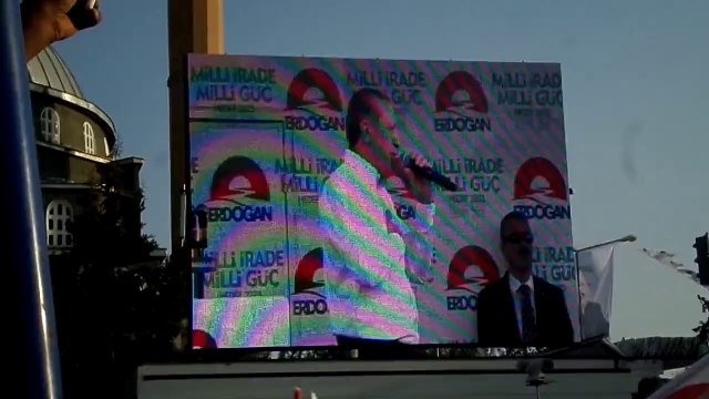 TAYYİP ERDOĞAN MİTİNG ALANINA GİRİŞİ HALK İÇİNDE ÇEKİM