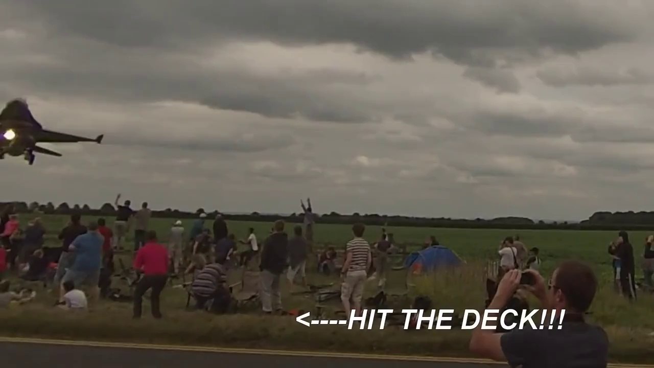 air craft flying very close to earth