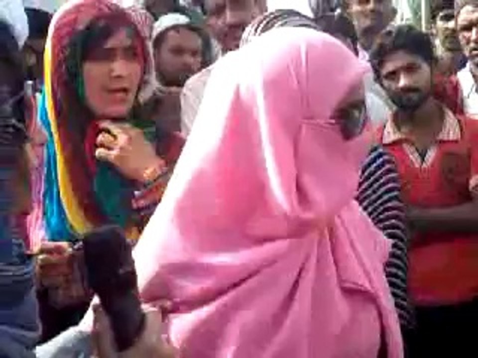 What women say about Punjab Police and Punjab Government  23rd June 2014 in Islamabad, Tahir ul Qadri is arrived