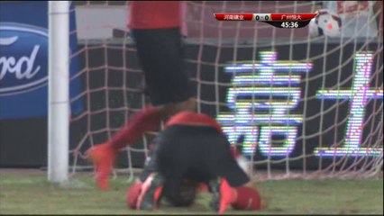 Guangzhou - Gila sbaglia, Elkeson no