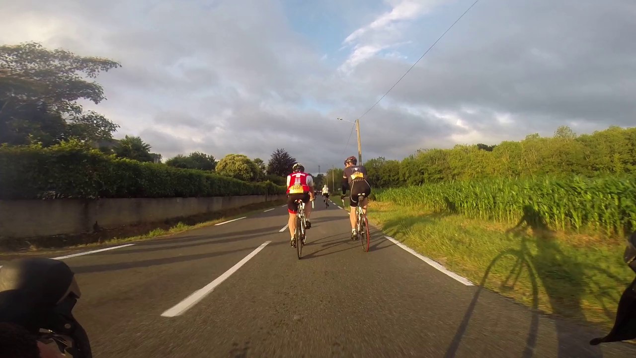 DEPART ETAPE DU TOUR PAU HAUTACAM CYCOSPORTIVE