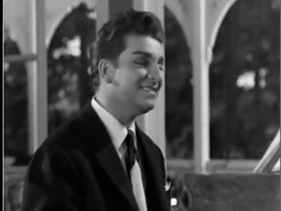 Bir Beyaz Gül Gibisin - Zeki Müren (Belgin Doruk & Zeki Müren)