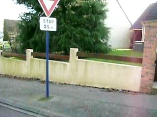 panneau STOP ds la gueule T2