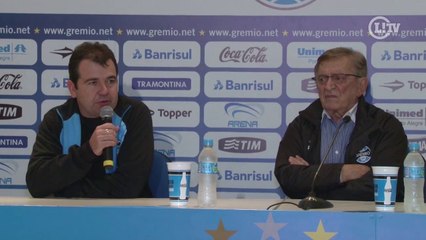 Enderson anuncia saída do Grêmio e agradece a diretoria