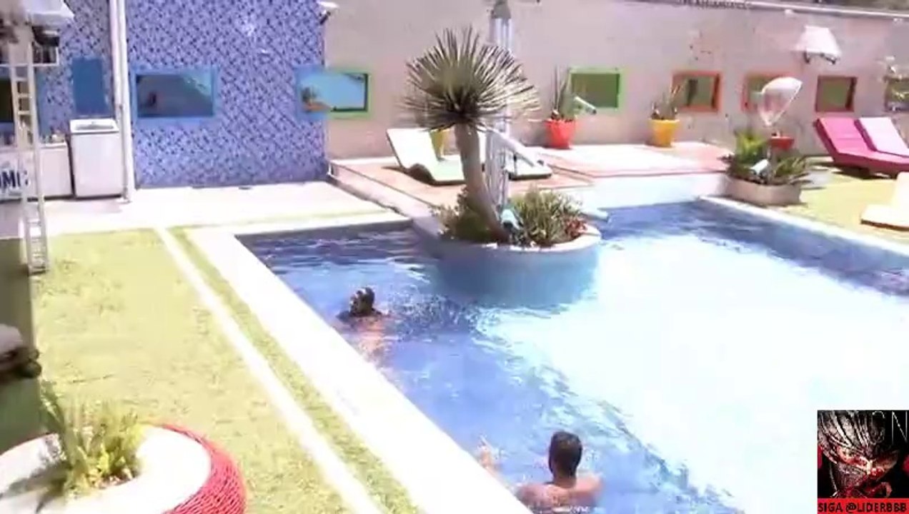 Fran e Diego na Piscina