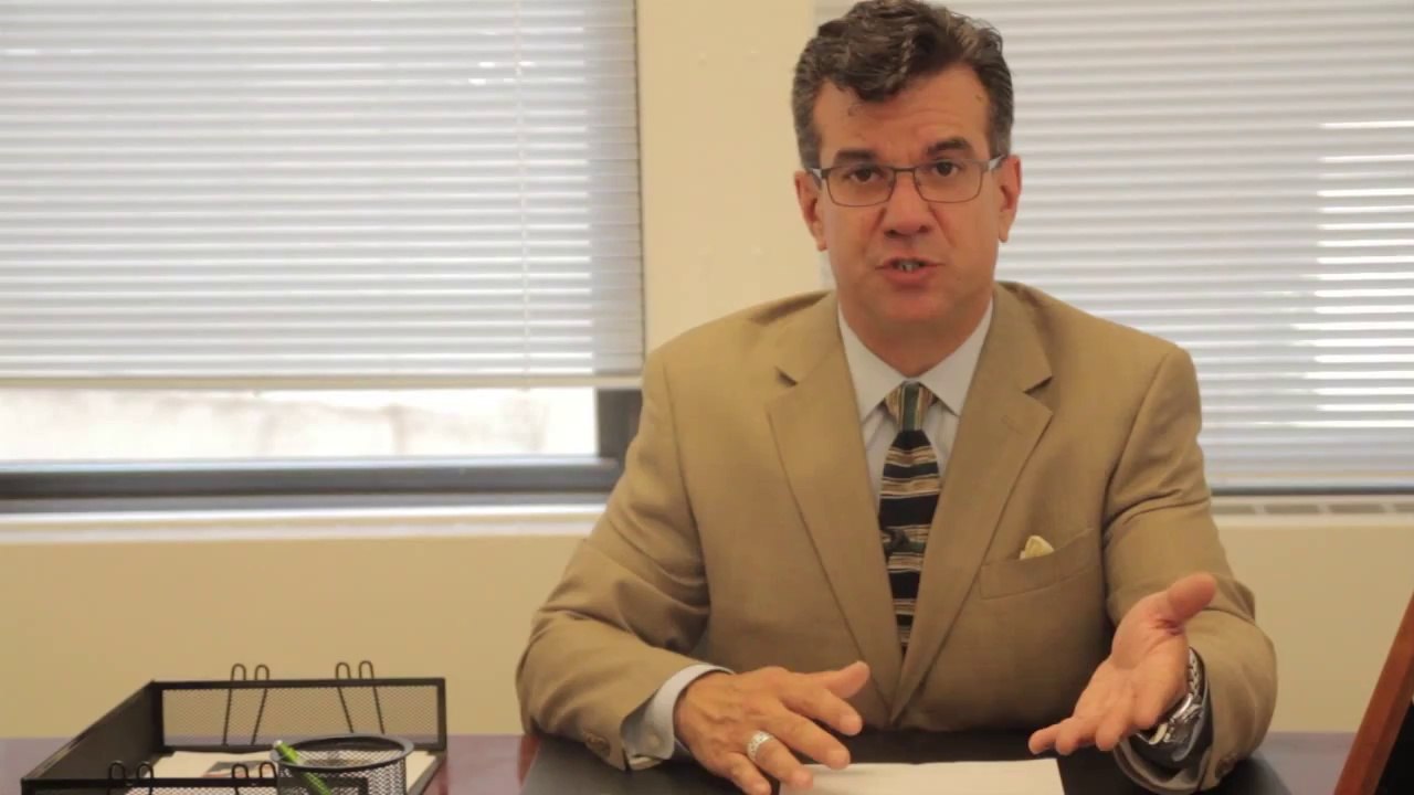 How the Clothing Wholesale & Retail Markets Work Running a Business