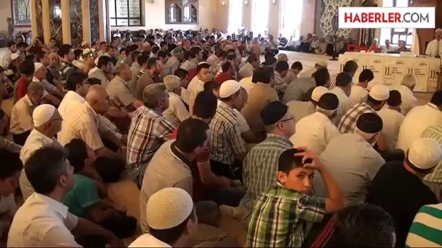 Kahramanmaraş'ta Camiler Dolup Taştı