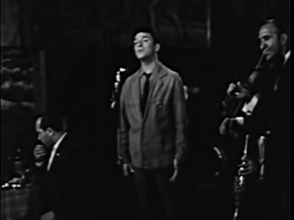 Bu Yağmur Ah Bu Yağmur - Zeki Müren (Belgin Doruk & Zeki Müren)