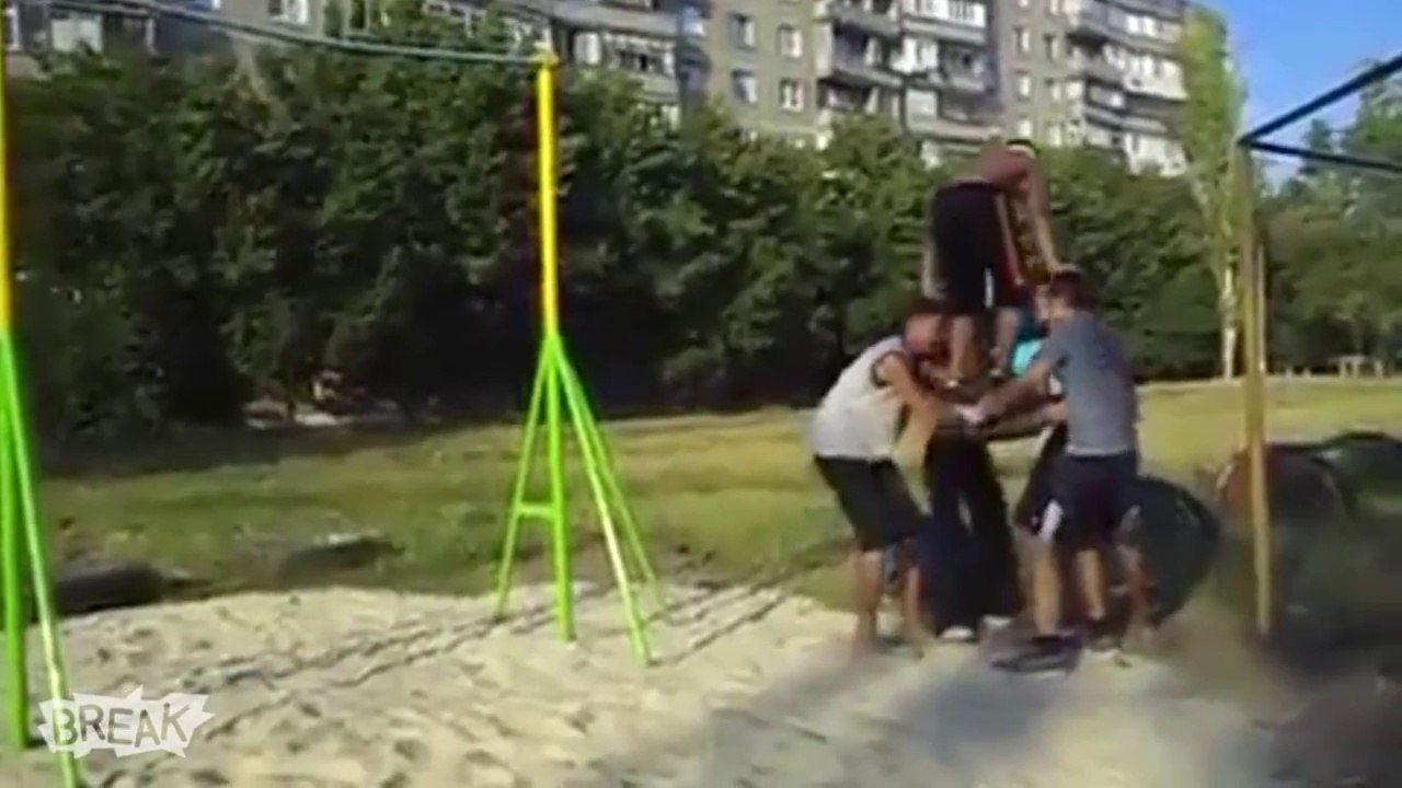 Most violent Fails of the month :  hilarious Break's Best Fails for July 2014