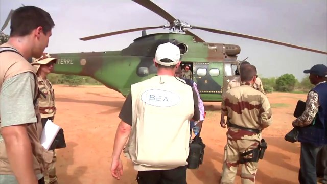 Caixas pretas do avião da Air Algérie chegam à França