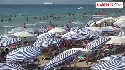 Tatilciler Plajları Doldurdu