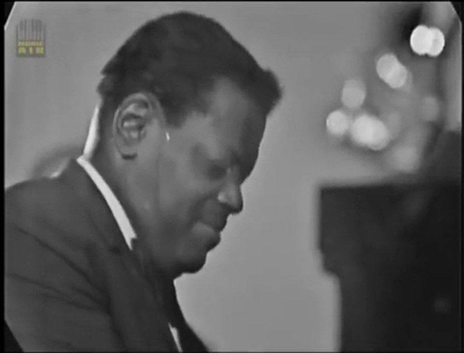 OSCAR PETERSON TRIO with CLARK TERRY in Finland 1965 (0:25)