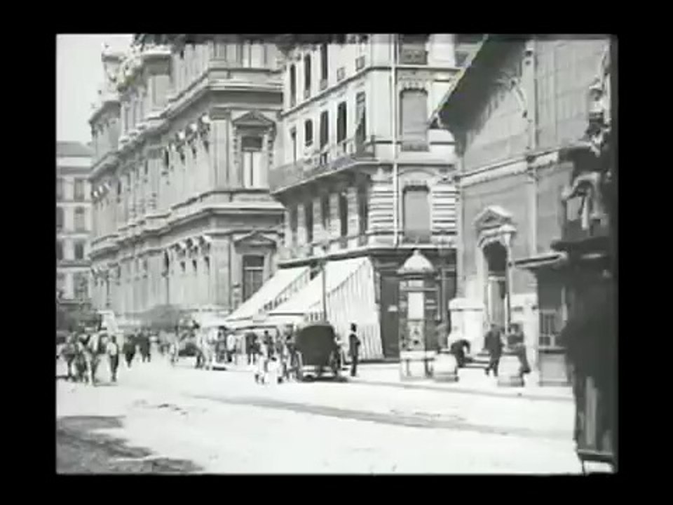 Cordeliers' Square in Lyon (1895) - LOUIS LUMIERE - Place des Cordeliers à France