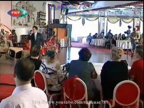 Zekai TUNCA-Gülü Susuz Seni Aşksız Bırakmam (1)