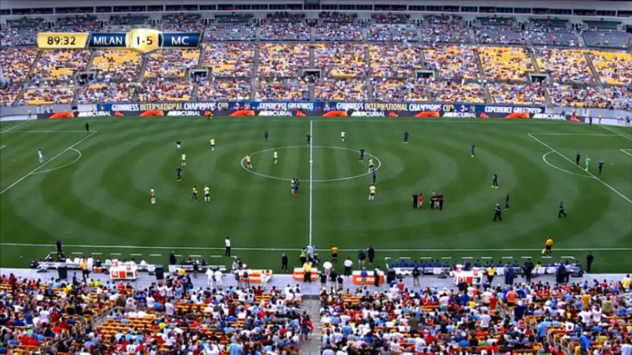 Icc: balotelli mit flitzer-selfie