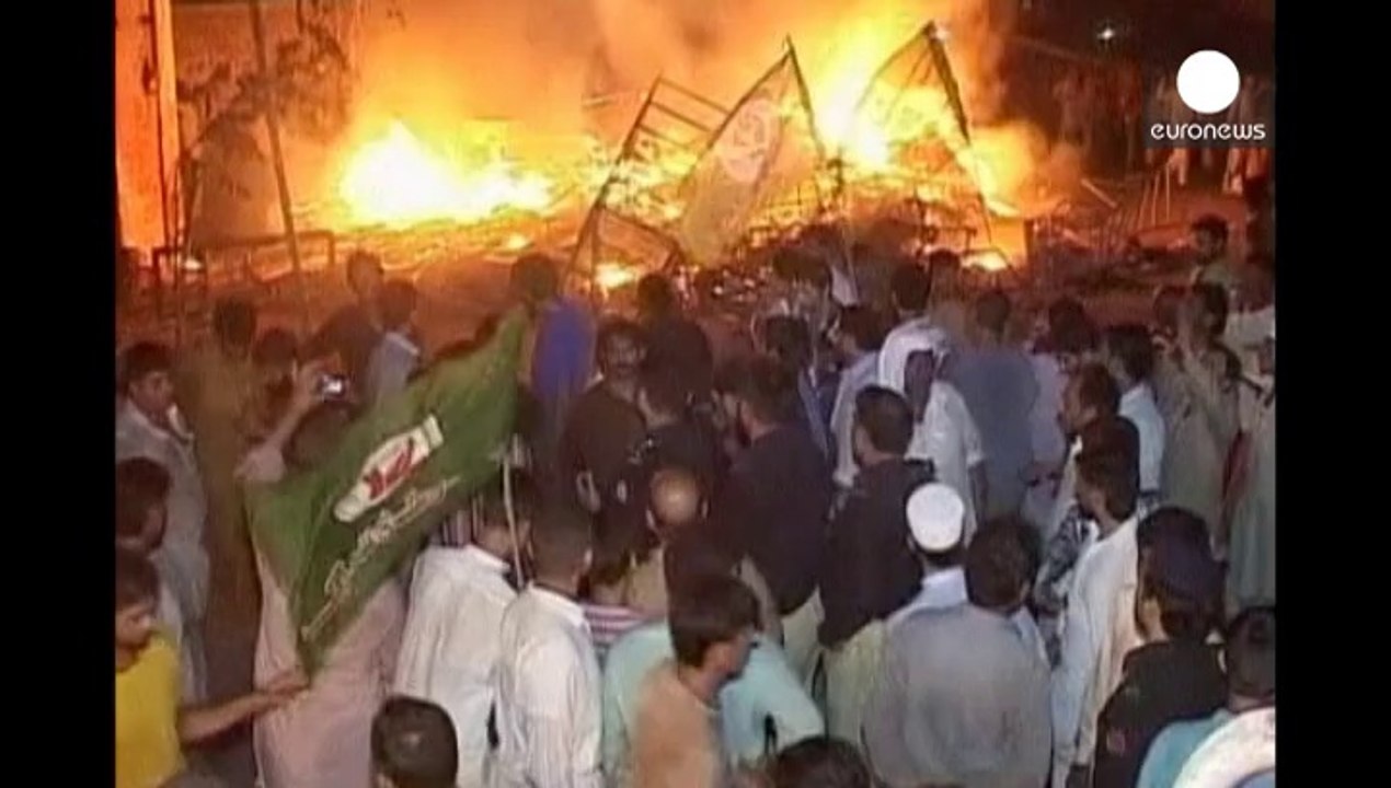 Matan A Dos Chicas En Pakistan