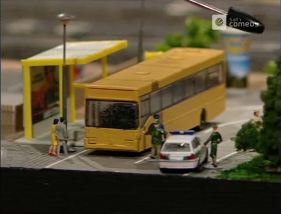 Die Harald Schmidt Show - 1018 - 2001-12-19 - Nürtinger Bahnhof, Nummer 19