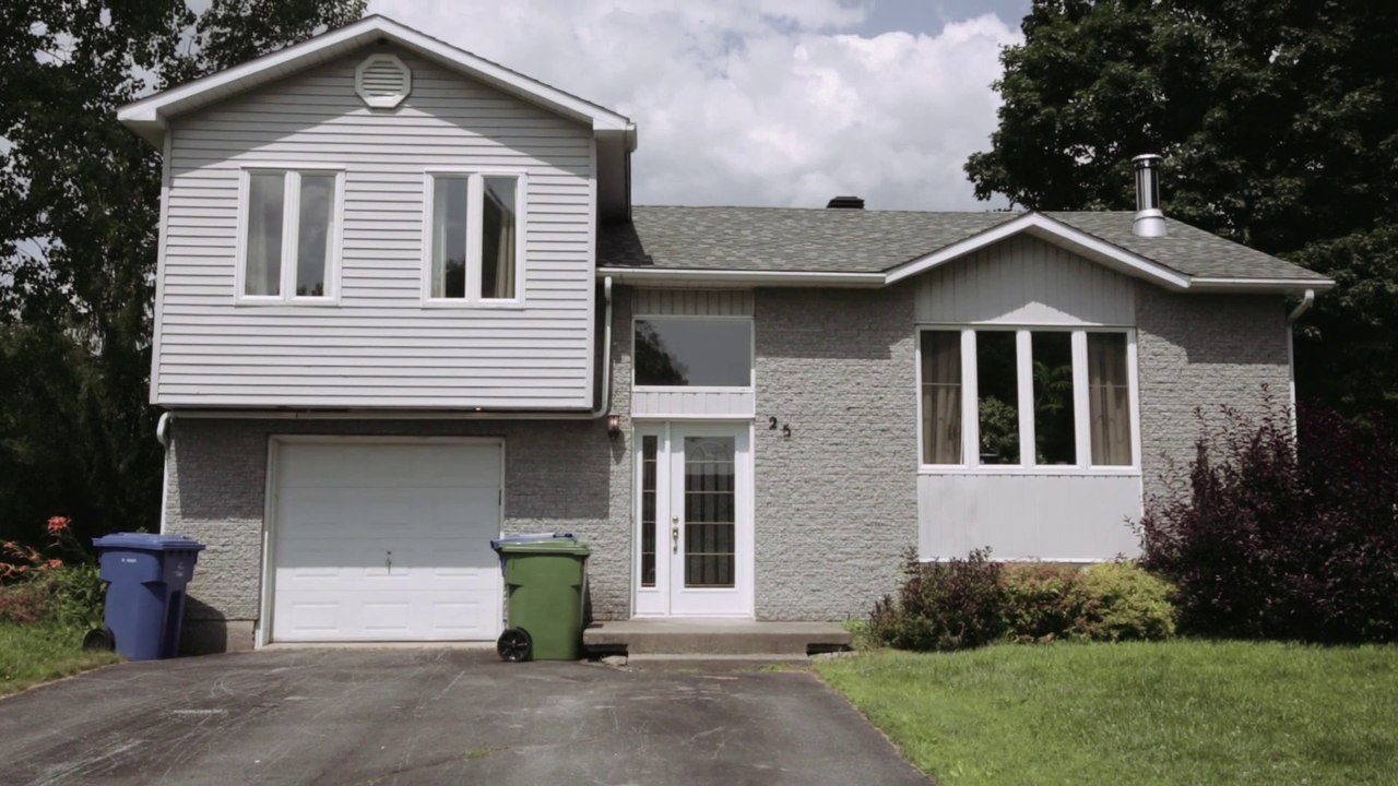 25 des Cèdres, Bedford