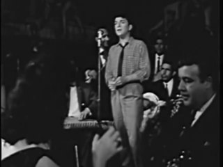 Gül Ağacı Değilem - Zeki Müren