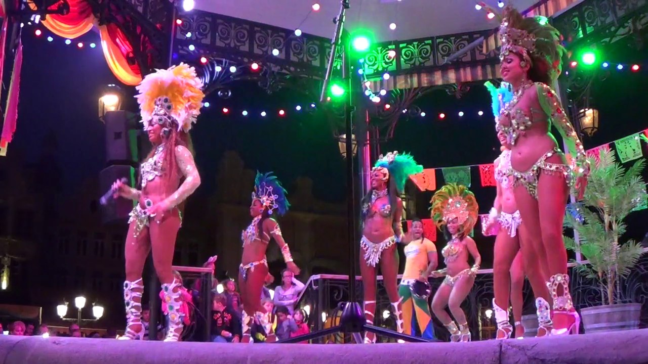 Fiesta LaTina - Plopsaland De Panne - 12-07-2014