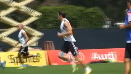 Del Piero visita al Real Madrid durante su último entrenamiento en Los Ángeles