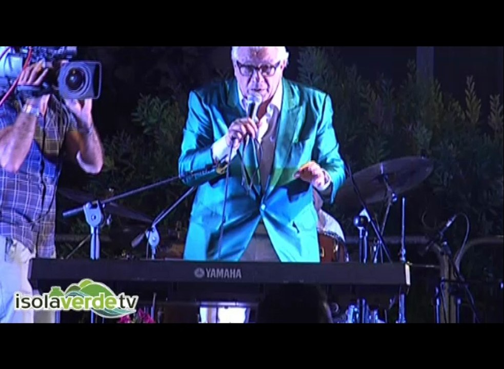 PEPPINO DI CAPRI, UN GRANDE "LIVE" DAL CASTIGLIONE